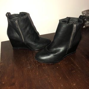 Sugar
Hellon Faux Shearling Trim Wedge Boot